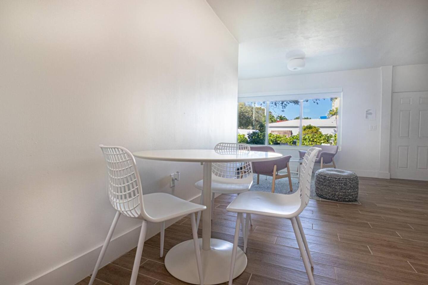 Stylish 2Bed Apartment El Portal Miami Ngoại thất bức ảnh